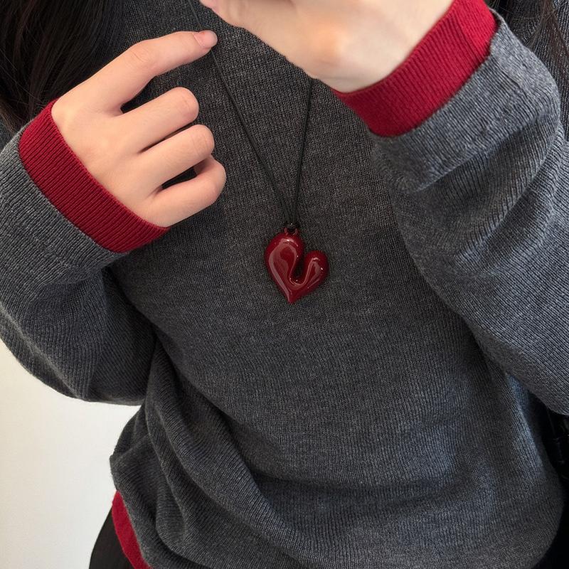 Red Heart Pendant Necklace Vintage 80S Aesthetic Love Inspired Choker New Fashion Romantic Heart Necklace for Women