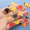 32er-Pack Thanksgiving Ahornblatt Kleine Anhänger für DIY Schmuck und Kunsthandwerk