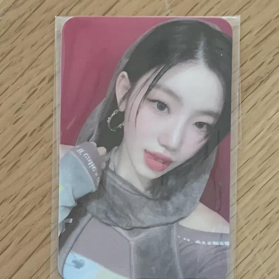 

Tri.be Hyunbin Broadcast Photocard Photo Card Tri.be Unreleased Photocard