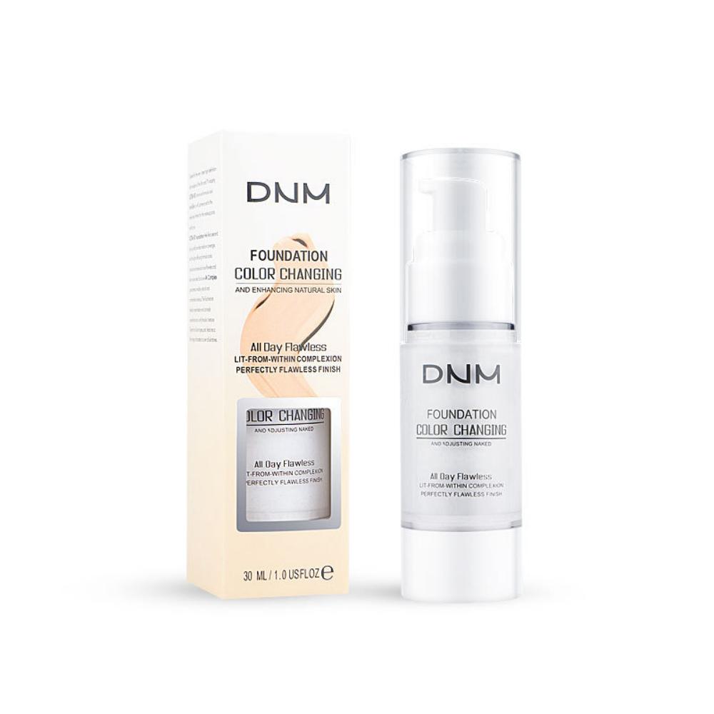 DNM Portable Foundation Natural Ivory lyser upp och döljer 2 nyanser
