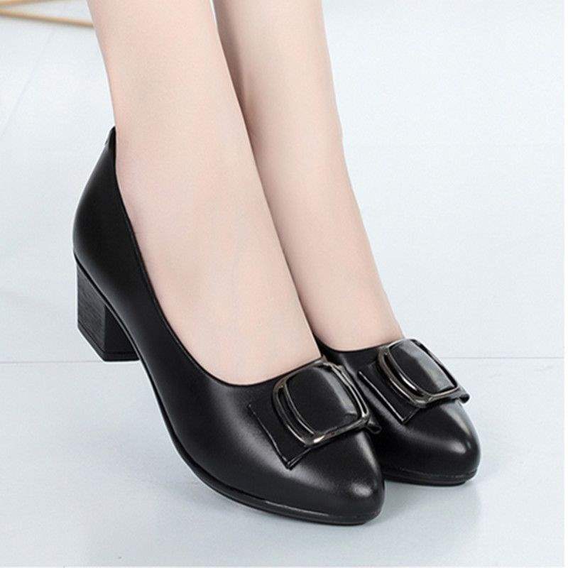 Spring and autumn middle-aged women's shoes mother shoes soft sole middle heel single shoes middle-aged and elderly leather shoes women's work 