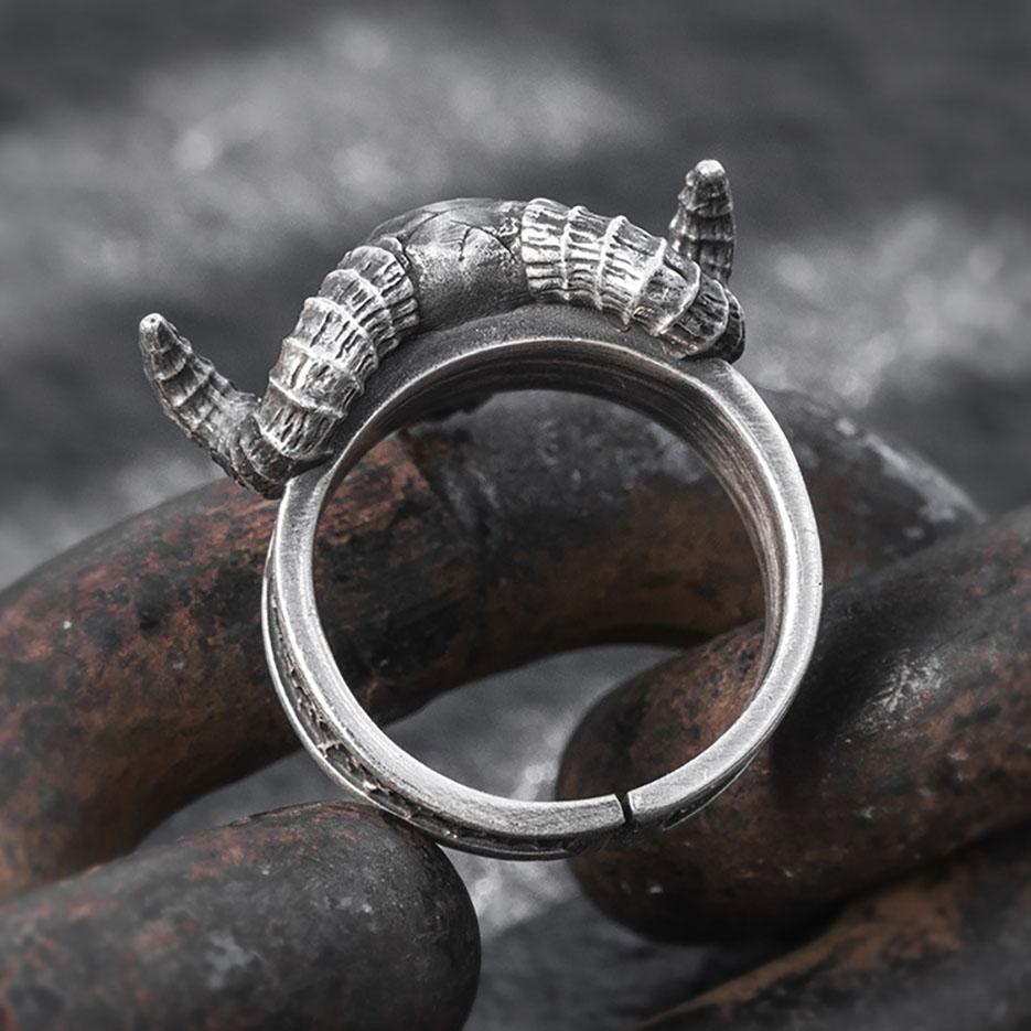 1 piece Dark Satanic Sheep Head Alloy Ring Fashionable, trendy, unique, simple, and stylish accessory. Suitable for everyday wea