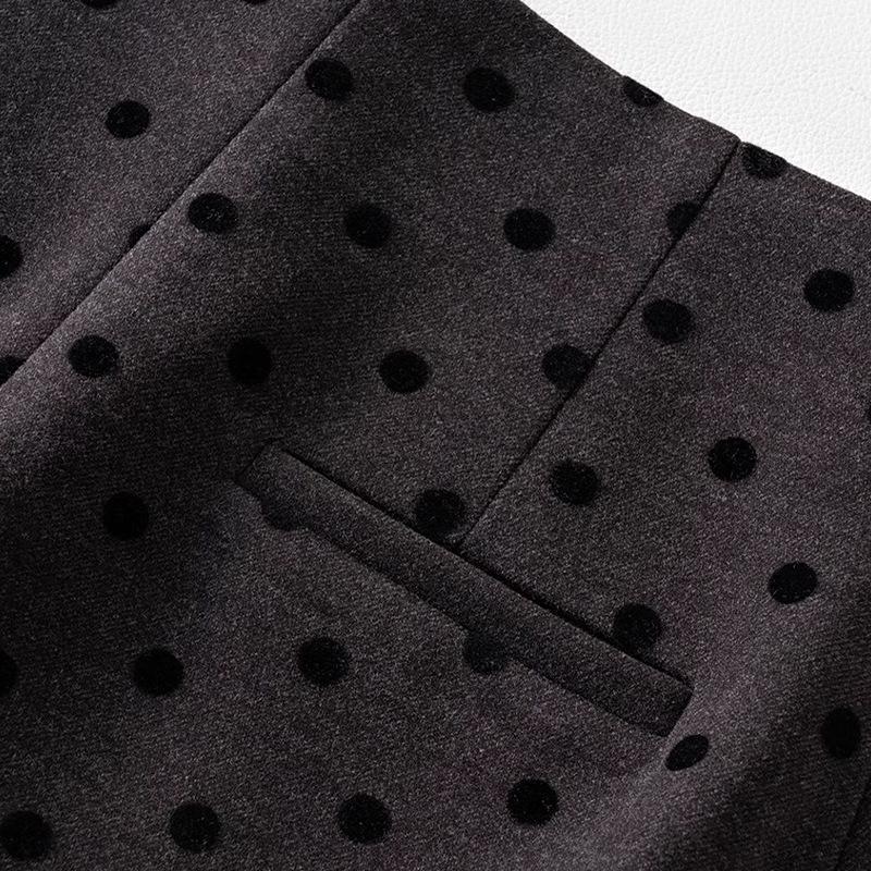 Nové dámské šortky s vysokým pasem s puntíky z tvídu A-střihu bootcut na podzim/zimu 2024