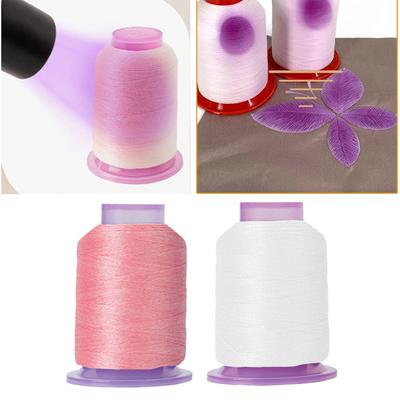 2 Spulen Nachtleuchtendes Nähgarn Thermochromes Garn 550yds Jede Spule für Nähmaschinen Handnähen Stickerei