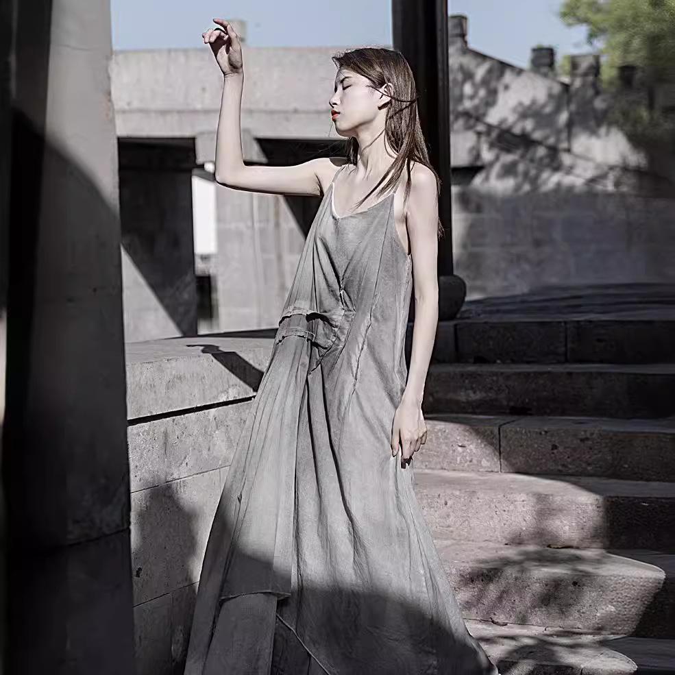 Return To Dust's Self-made Literary and Versatile Spray-dyed Suspender Dress, Two Colors