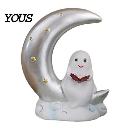 Starry Moon Ghost Gift Cute Reading Book Ornament, Luminous Resin Figurine, Fall Seasonal Decoration Night Light for Halloween Home Desktop Decorative