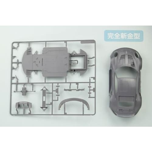 Platz/NuNu 1/24 Racing Series 911 (Type 991) RSR 2018 Le Mans 24 Hours Class Winner Plastic Model Kit PN24040