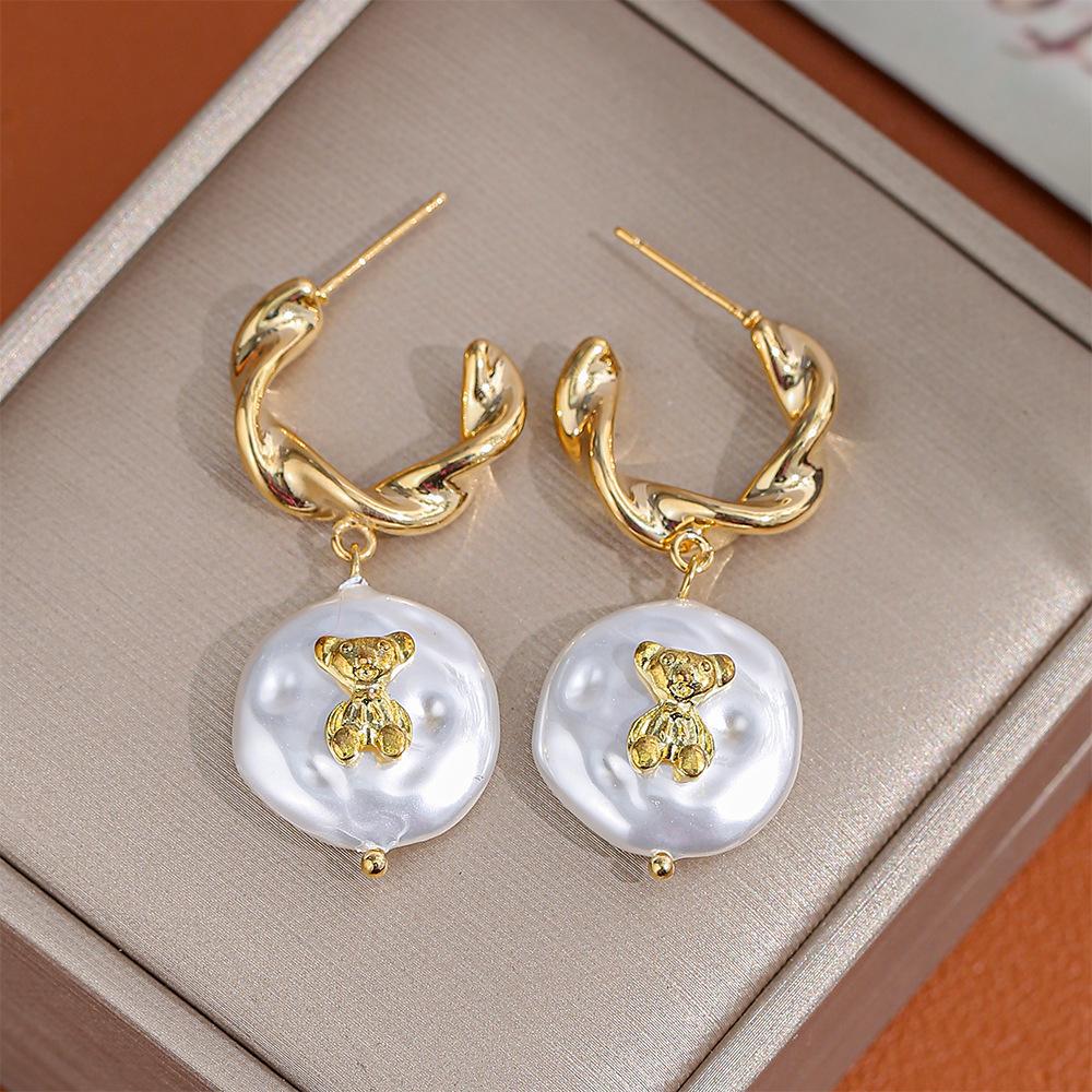 High-end Earrings, Light Luxury, Fashionable and Elegant Women's Ear Accessories, Exquisite and Versatile Studs