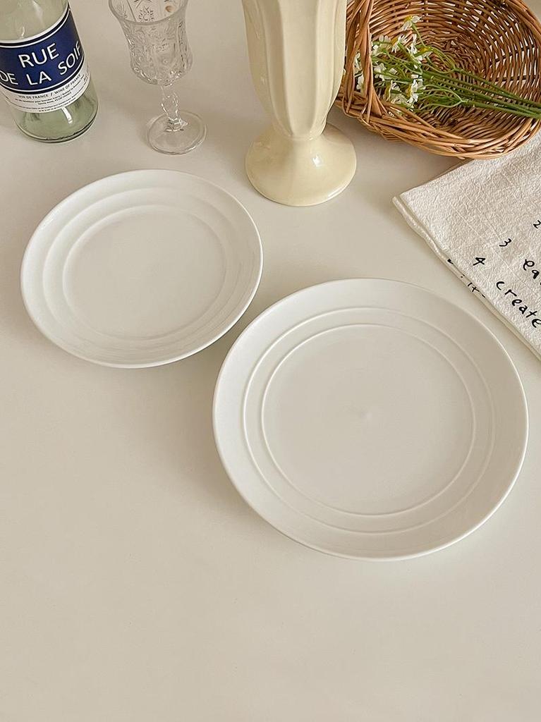 Nordic Style White Ceramic Breakfast Plate - Round, Simple, Household Saucer for Western Cuisine