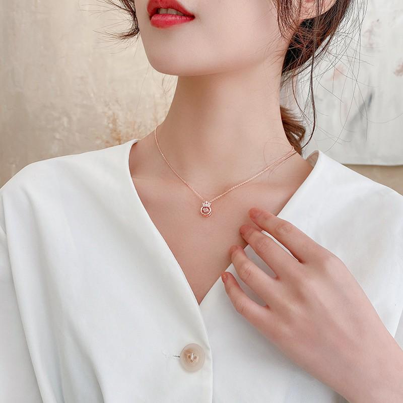 Trendy Titanium Steel Crown Pendant Necklace – Women's Light Luxury Korean Clavicle Chain