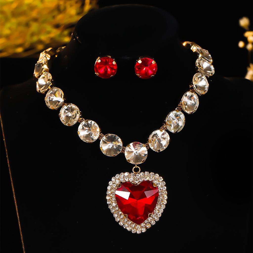 Popular Two-piece Set of European and American Love Rhinestone Crystal Pendant Dinner Dress