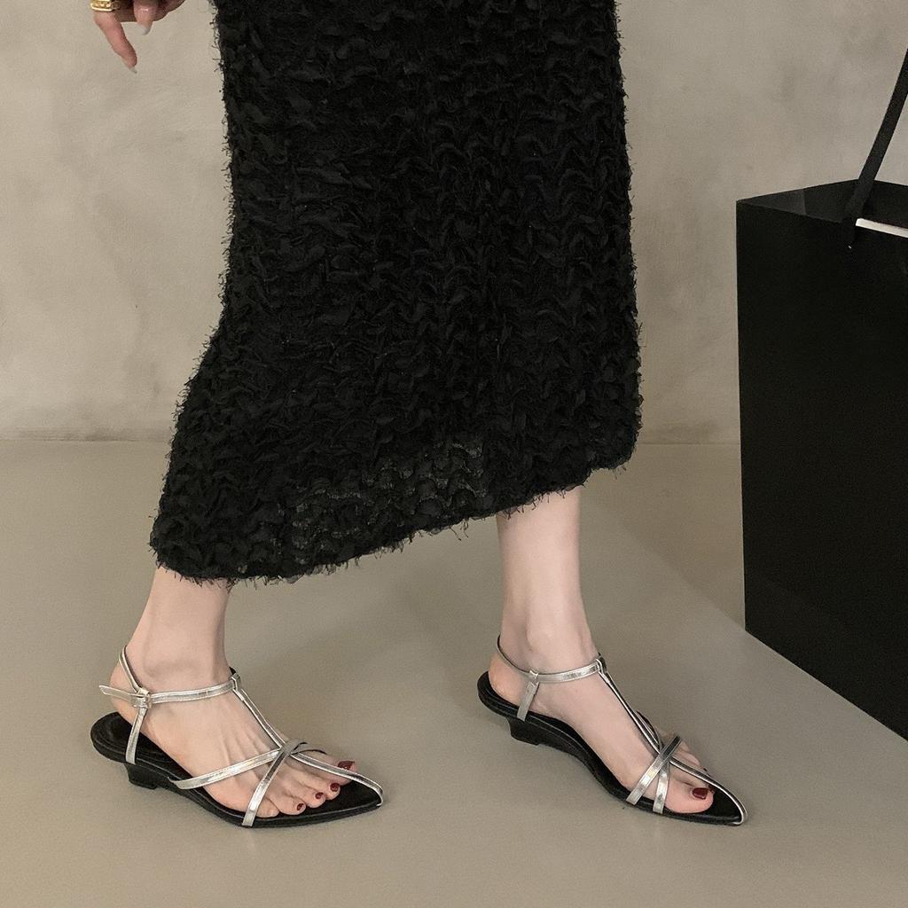 French retro cross strap Roman sandals women's outer wear 2025 summer new with skirt wedges pointed sandals