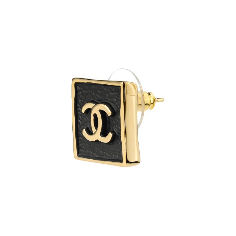 

CHANEL Exquisite Logo Pattern Decorated Earrings Women s Black чорний