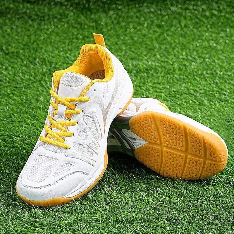 Couple Badminton Shoes New Men's and Women's Breathable Sports Shoes Badminton Competition Training Shoes Student Tennis Shoes