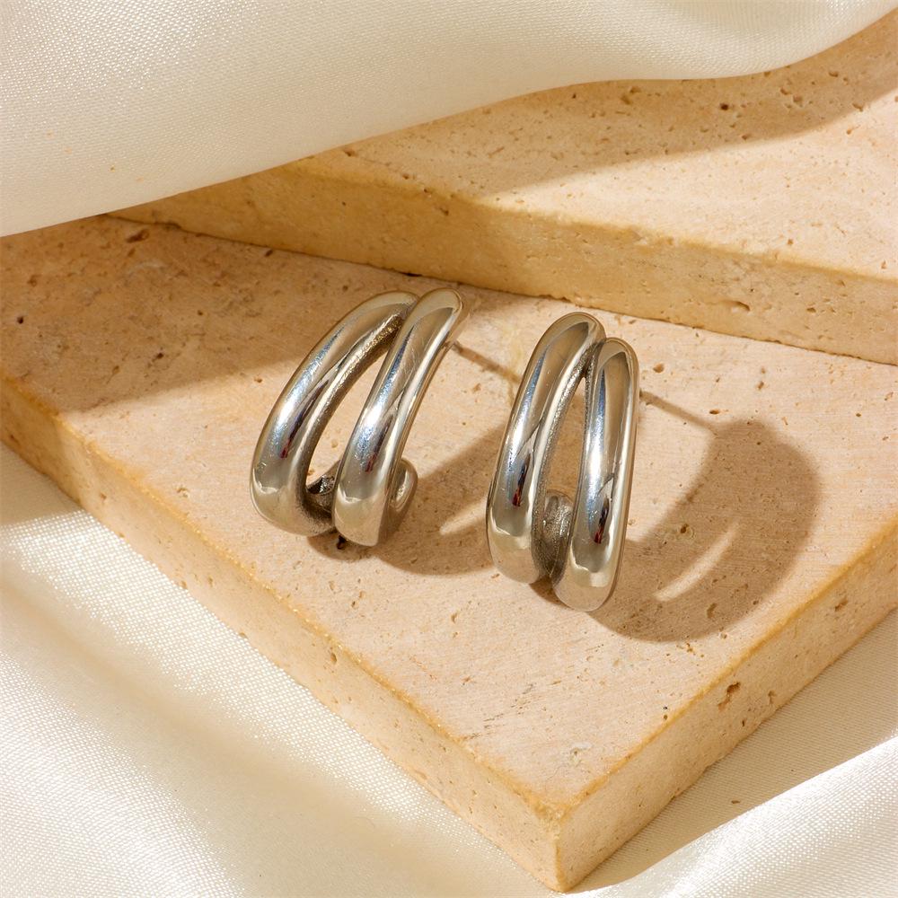 Trendy French Retro Stainless Steel Geometric Color Retention Stud Earrings