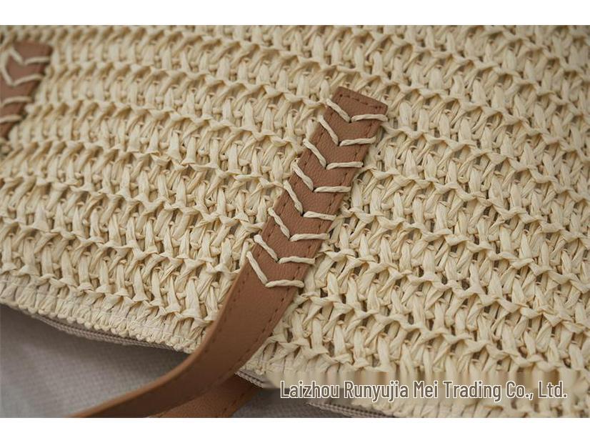 Stylish Versatile Straw Rope Underarm Bag – Perfect for Beach & Fashion.