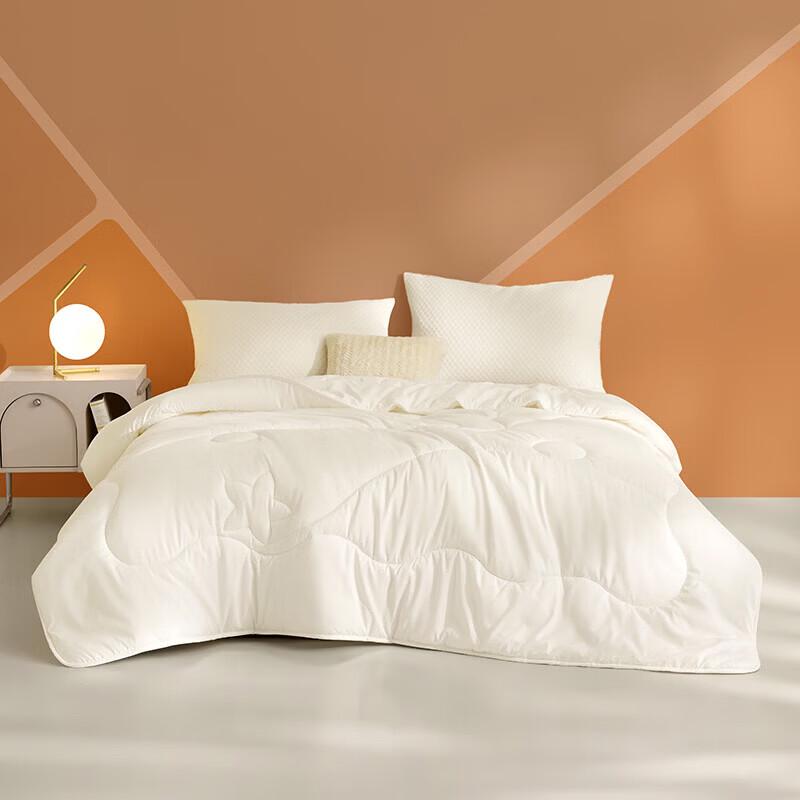 LUOLAI Seven-Hole Cloud Soft All-Season Comforter
