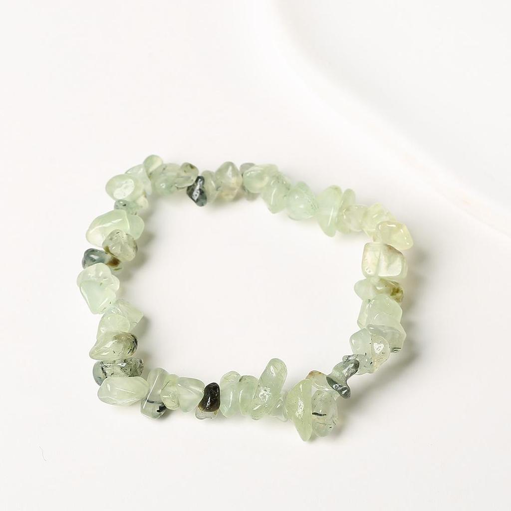 Elastisches Armband mit natürlichem Citrin-Chip: Unregelmäßige Rohsteinperlen in einem frischen, vielseitigen Stil