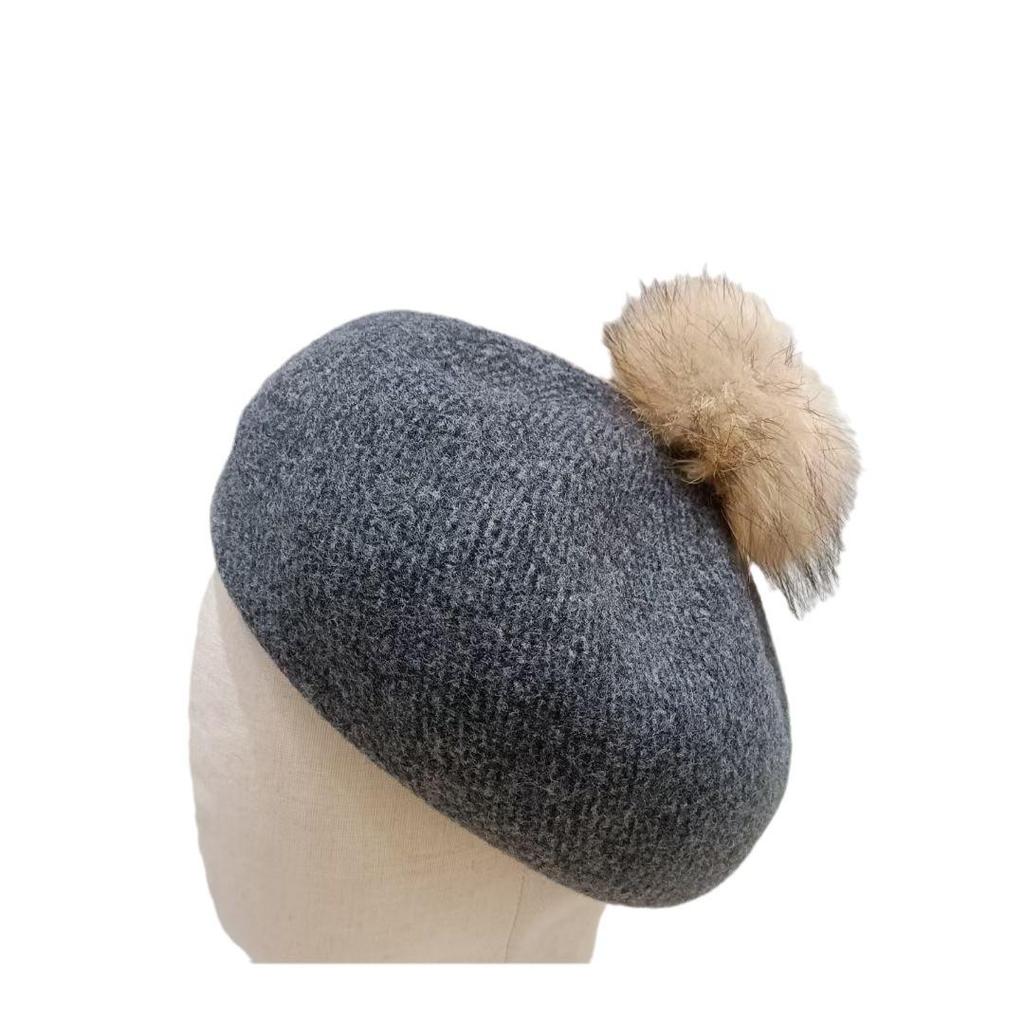 Beretă de iarnă pentru femei 2023 din lână cu pompon din blană de raton