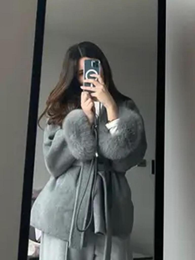 2025 A/W Women's French Tweed Short Coat with Fur Cuffs, V-neck, and Tie-waist - Solid Color.