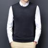 Gilet lavorato a maglia da uomo tinta unita, vestibilità slim, girocollo, senza maniche