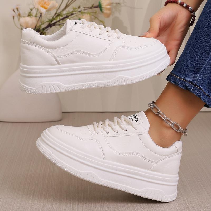 Women's Spring-Autumn Thick-Soled Height-Increasing White Casual Board Shoes, Retro Versatile Fashionable Footwear.