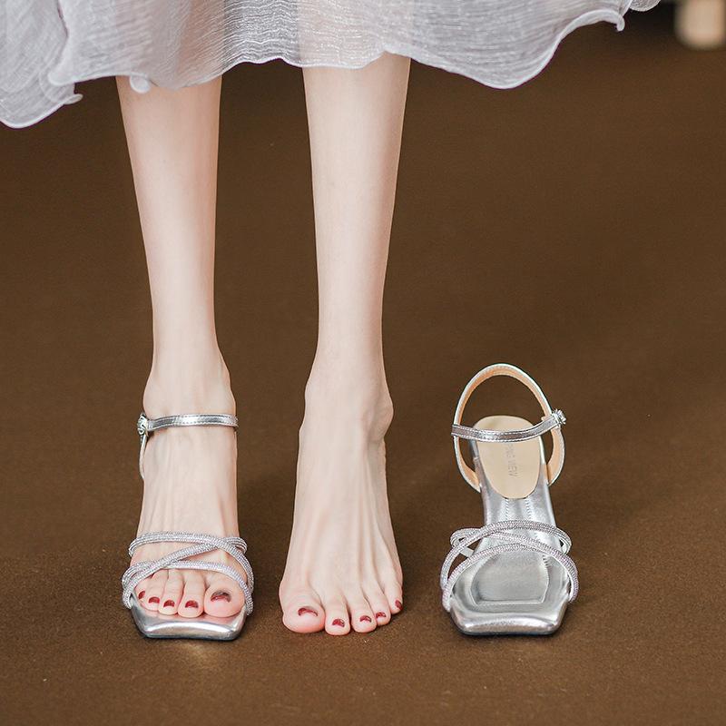 

Супермягкие сандалии женские летние изысканные толстые каблуки высокие каблуки холодное ощущение ремешок с пряжкой из стразов женская обувь французская красота 34