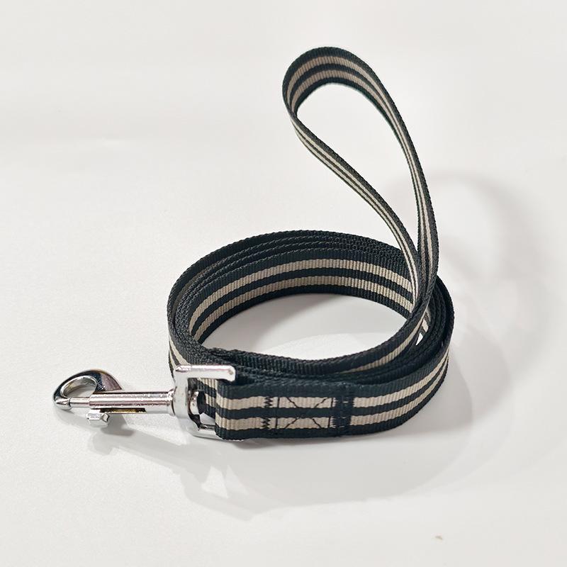 Pet polyester leash network yarn dog leash Golden Retriever Labrador medium and large dog out walking dog leash