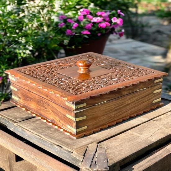 22 Cm Sheesham and Teakwood Dry Fruit Box 4 Partition Handmade Hand Carving Carved Lid Glass Lid Square Shape