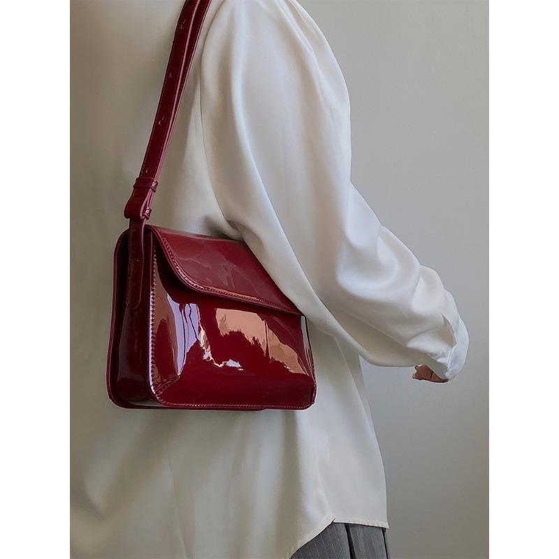 Hong Kong Style Retro Armpit Bag for Women In Autumn and Winter New Red Patent Leather Handbag Shoulder Bag Crossbody Bag Small Square Bag for Women