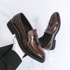 Designermode Nya Herrsvarta Bruna Lackläder Bröllopsskor Manlig Lyx Plysch Storlek 38-46 Tofsar Loafers Zapatos