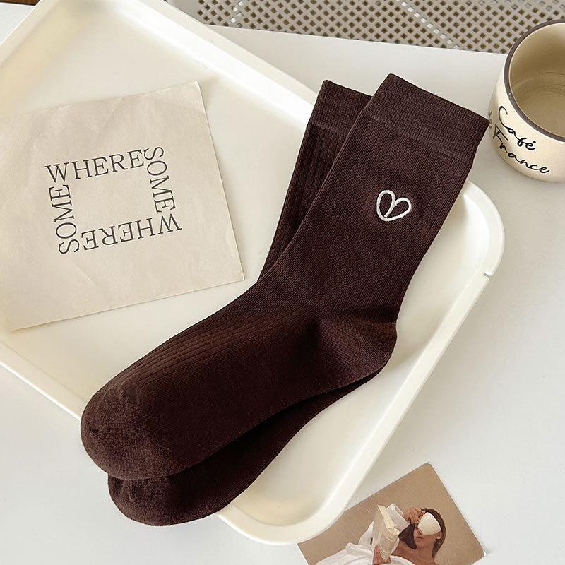 Ladies Autumn Love Embroidery Lovely Everything Boneless Drum Pile Pile Cotton Socks