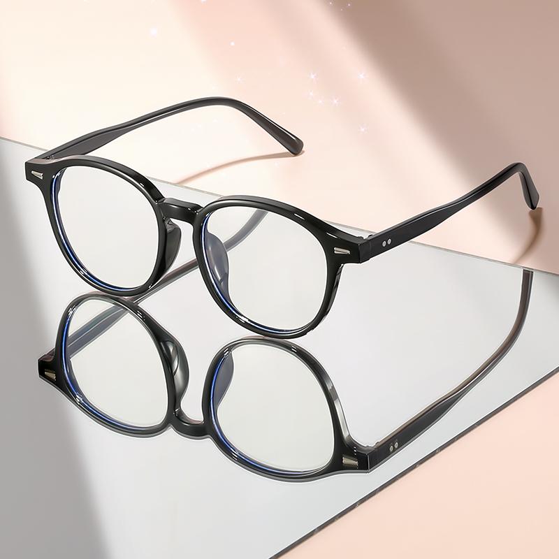 The new small round-framed flat light lens features a simple design and is a daily wear and shooting decoration item