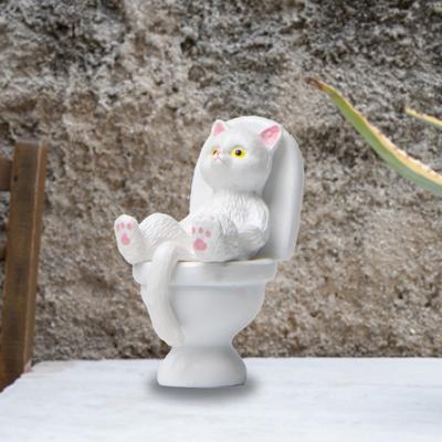 Estatueta de Gato Engraçada Consolação Espiritual PVC Aparência Vívida Série Vaso Sanitário Estátua de Gato Suprimentos para Festa