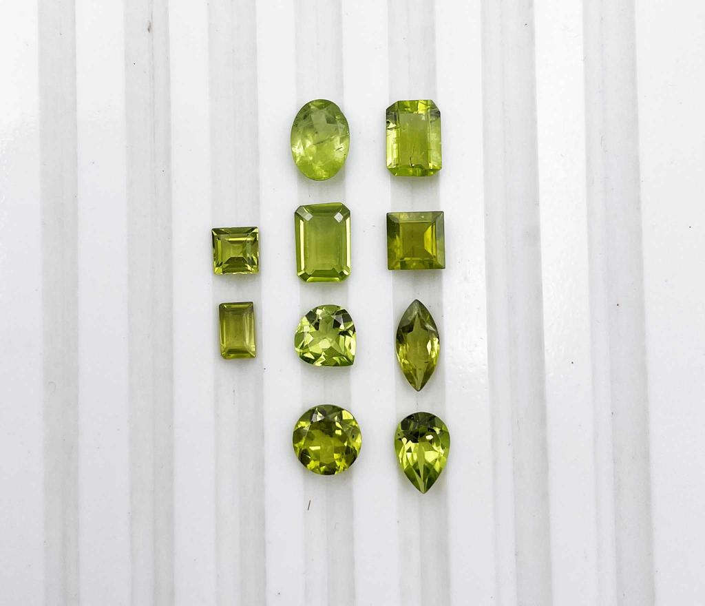Natürlicher Peridot Mix Form Schliff Lose Edelsteine Konvolut 15-20 Stück 8-15 MM 50 CT Facettierter Peridot Edelstein Für Schmuckherstellung