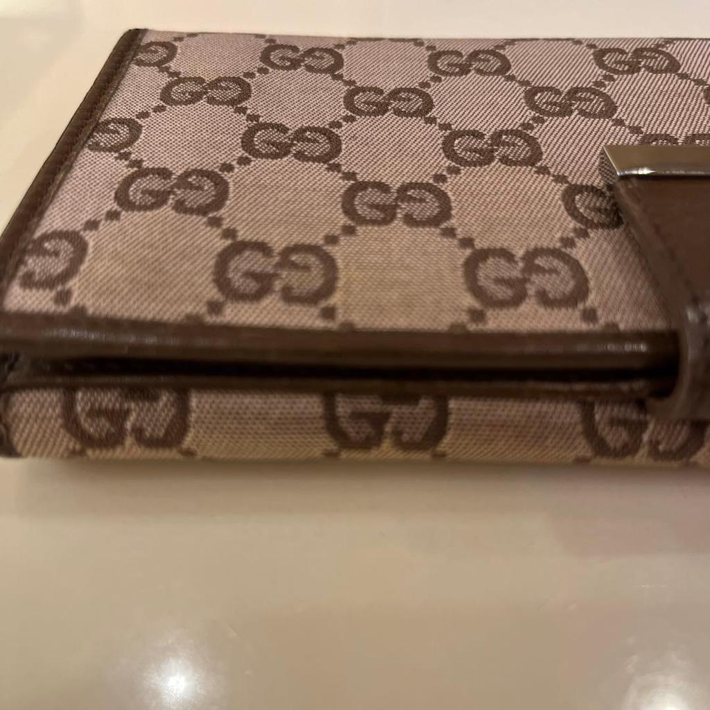 Used Beautiful condition, popular classic GUCCI GG canvas bi-fold long wallet