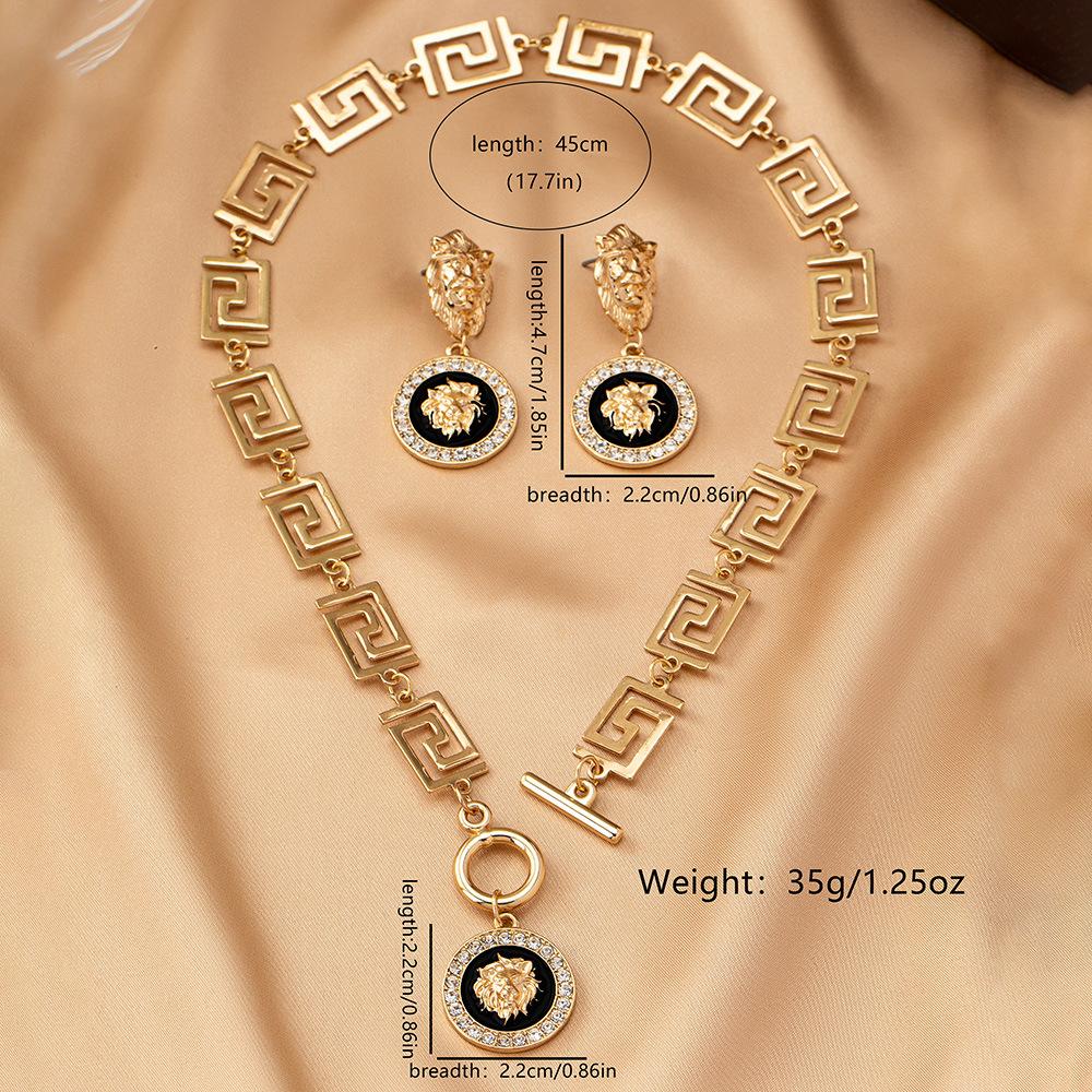 Ретро -Комплект из ожерелья и серег One Size