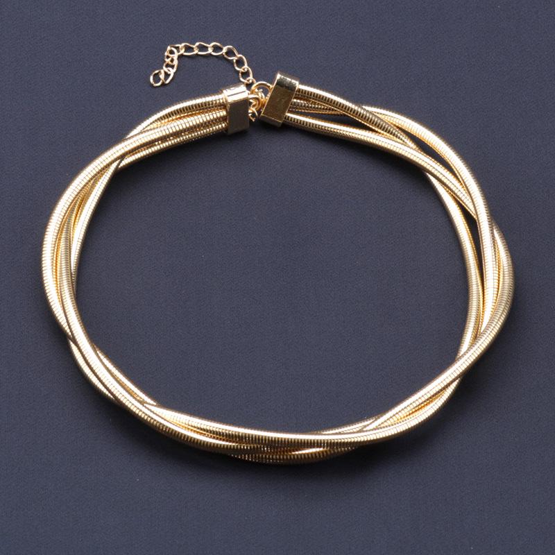 

Металлический панк-чокер и браслет в три ряда