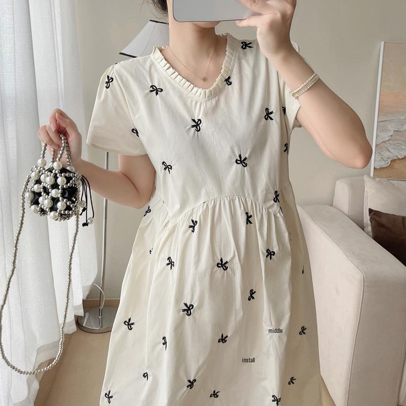 2026 Summer Embroidered V-Neck Maternity Dress - Korean Style, Loose High Waist, Belly Covering Long Dress Large