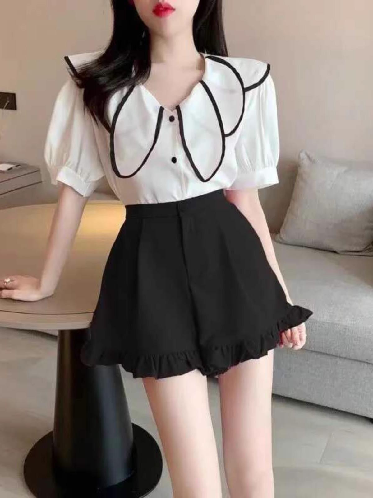 

2024 Autumn Women s Pleated Ruffle Shorts - Korean Style Wide-Leg Loose Fit S чорний