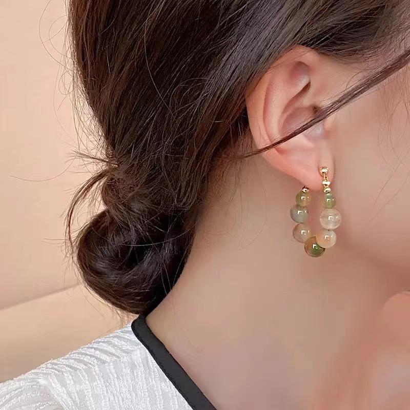 Elegante ethnische Jade-Perlenohrringe für Damen - Farbenfrohes Nischendesign
