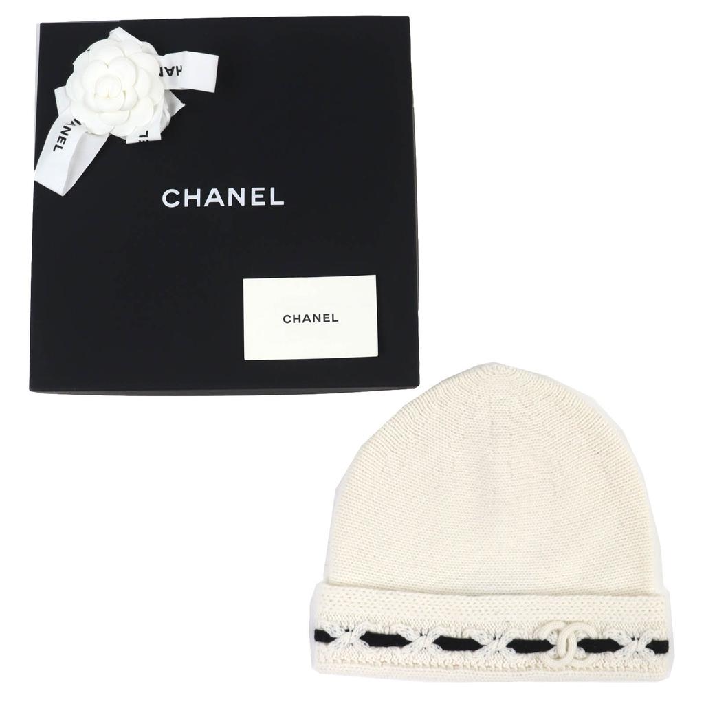 Pristine CHANEL Knit cap COCO Mark Knit hat white cashmere Women AAB112 Used