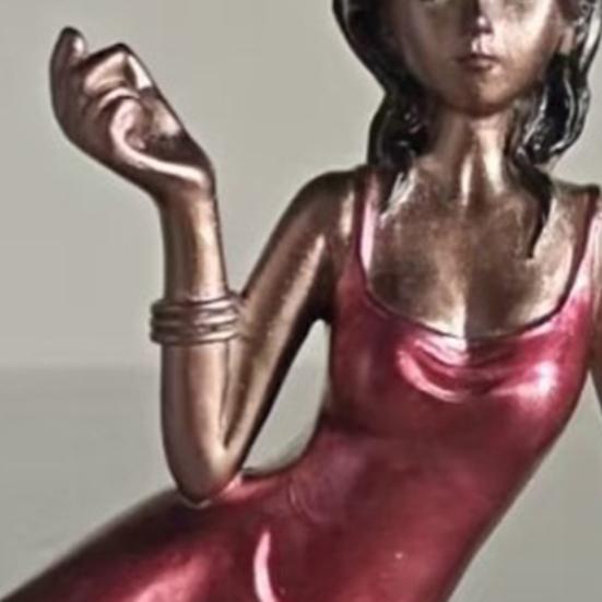 Handcrafted Sculptural Women Aroma Figurine Elegant Lady Figurine Incense Stick Holder Resin Meditating Lady Aromatherapy Statue for Living Room