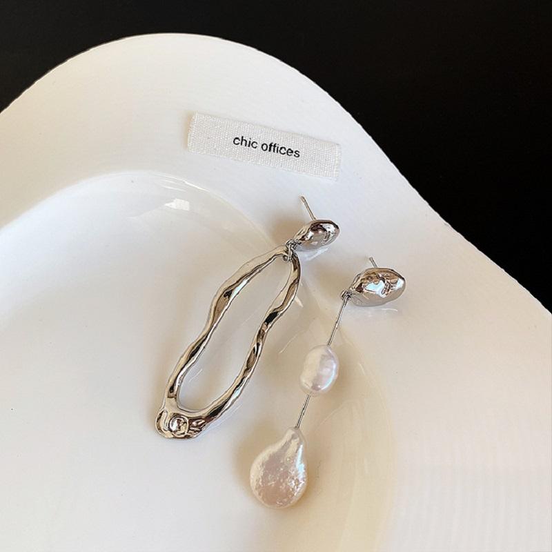 Fashion Sliver Color Asymmetrical Water Drop Earrings for Woman Retro Punk Hip Hop Metal Geometric Irregular Earrings Jewelry
