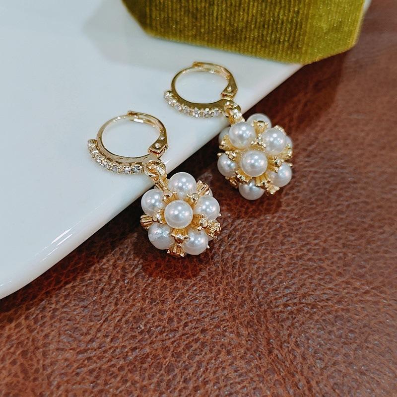 Sweet temperament pearl flower group small ear ring earrings women's new trendy unique design earrings
