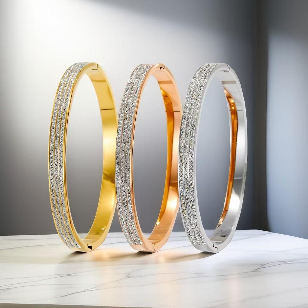 Korean Style Women's Stainless Steel Bracelet with Diamond Buckle – Elegant Titanium Steel Jewelry