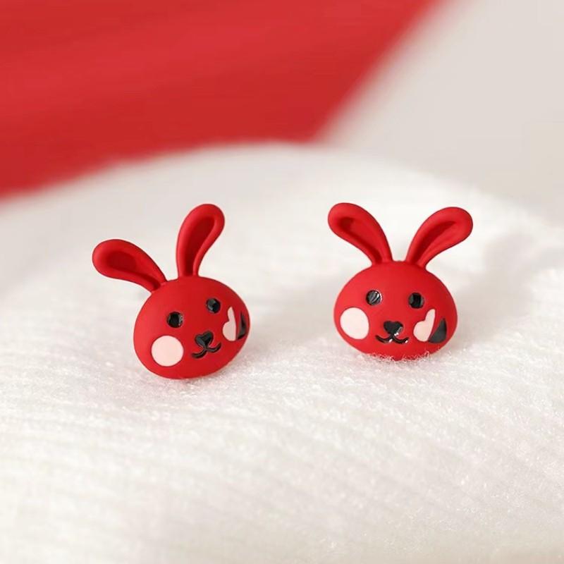 Fashion design sense Cute bunny fringed earrings Female creative sweet and cool exquisite stud earrings Versatile personality trendy earrings