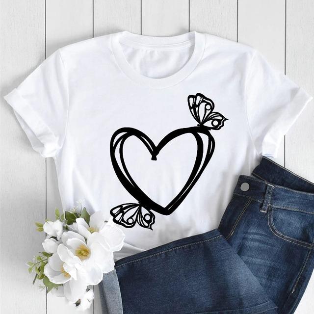 Butterfly Love Heart Print T Shirt Women Fashion Black T Shirt Female Short Sleeve Cute Graphic Tee Shirts Ladies Summer Tops