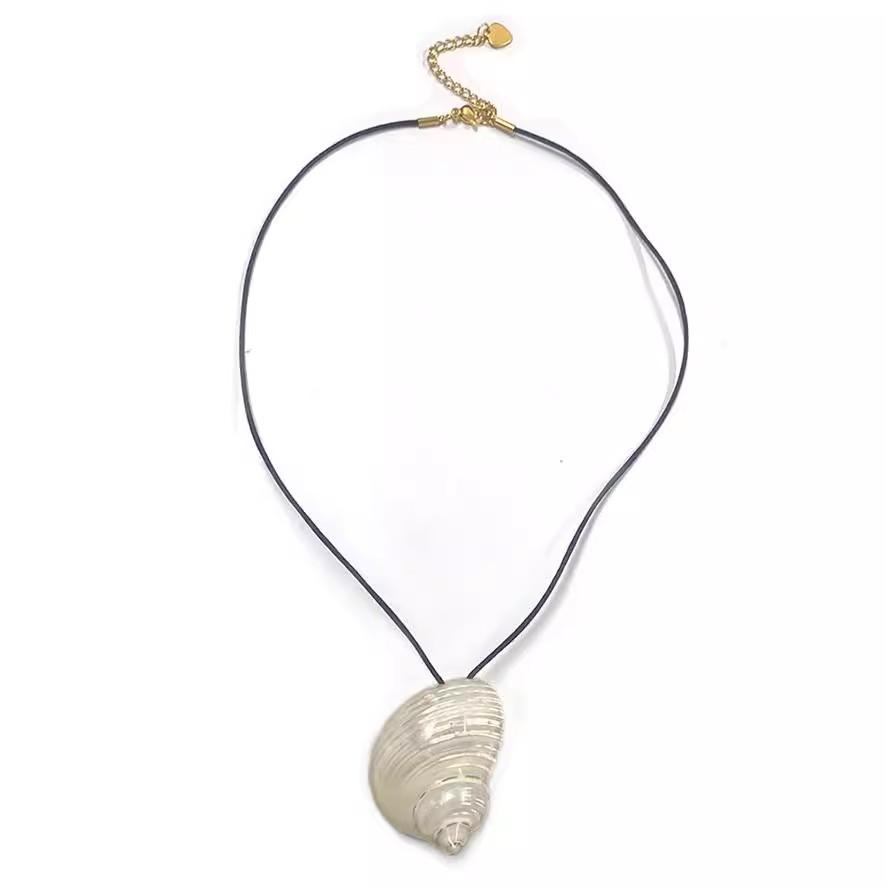 Natural Conch Shell Pendant Necklace For Women Girls Adjustable Long Sweater Chain Beach Hoilday Jewelry Fashion Accessory