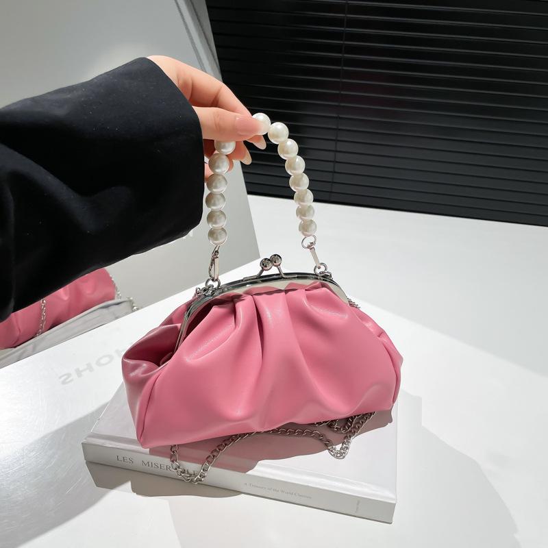 Fashion highend texture temperament gentle fashion pearl handbag spring new foreign style oneshoulder crossbody bag